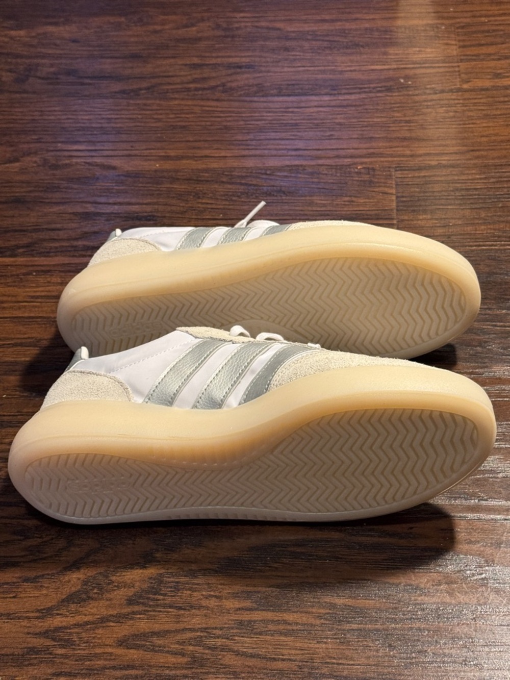 adidas NEW w/ 🏷️ TAG White Cream Suede & Leather Retro Sneakers, Women’s Sz 10.5 - Picture 10 of 10